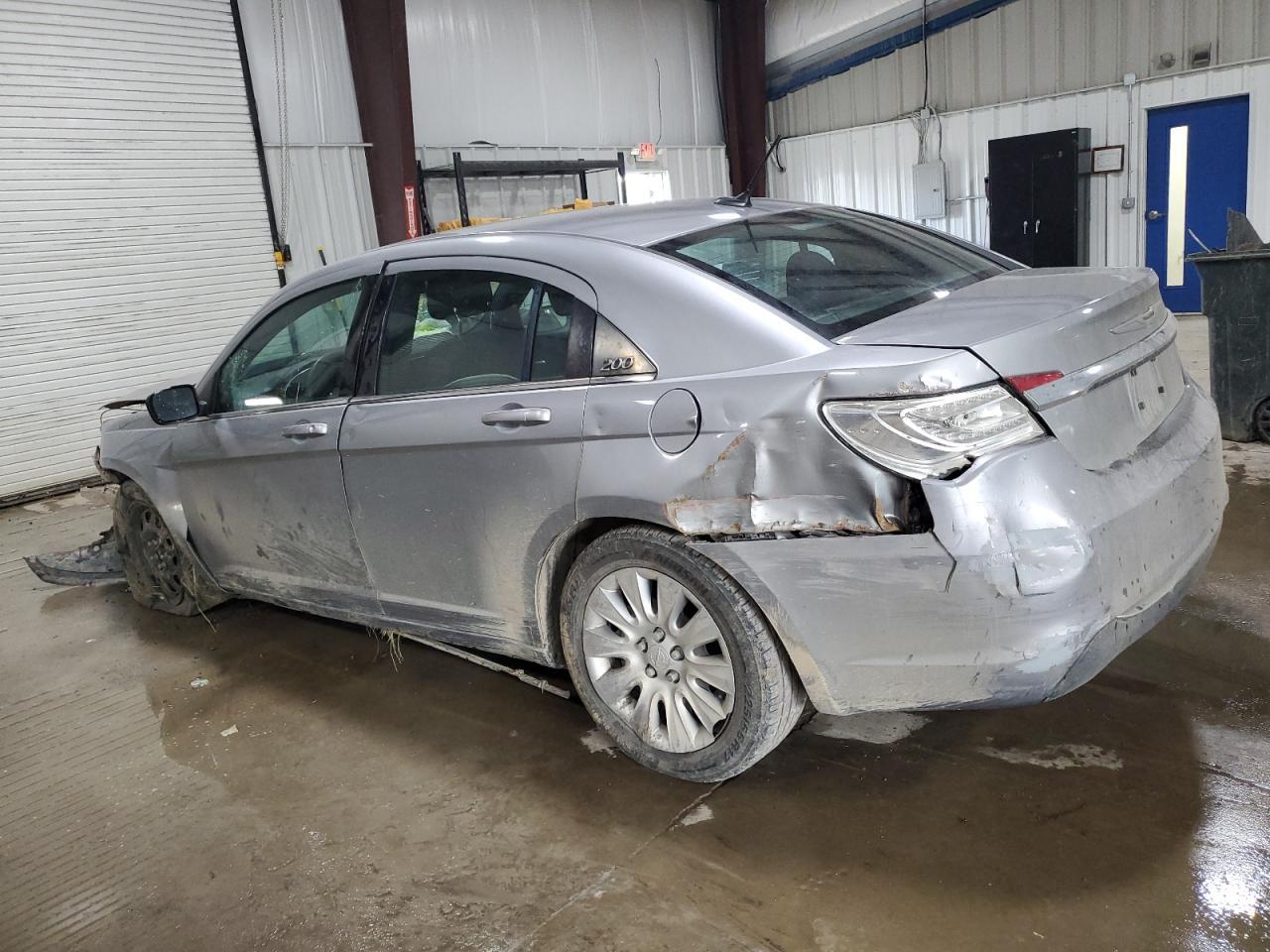 2014 Chrysler 200 Lx - Фото 2