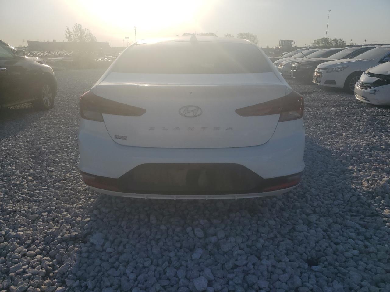 2019 Hyundai Elantra Sel - Фото 6