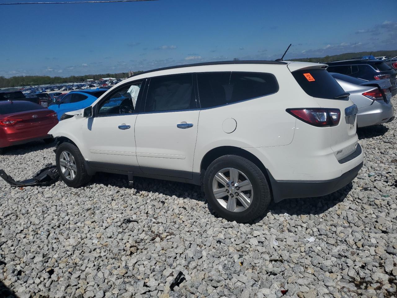 2013 Chevrolet Traverse Lt - Image 2