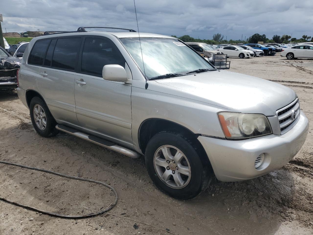 2003 Toyota Highlander Limited - Image 4