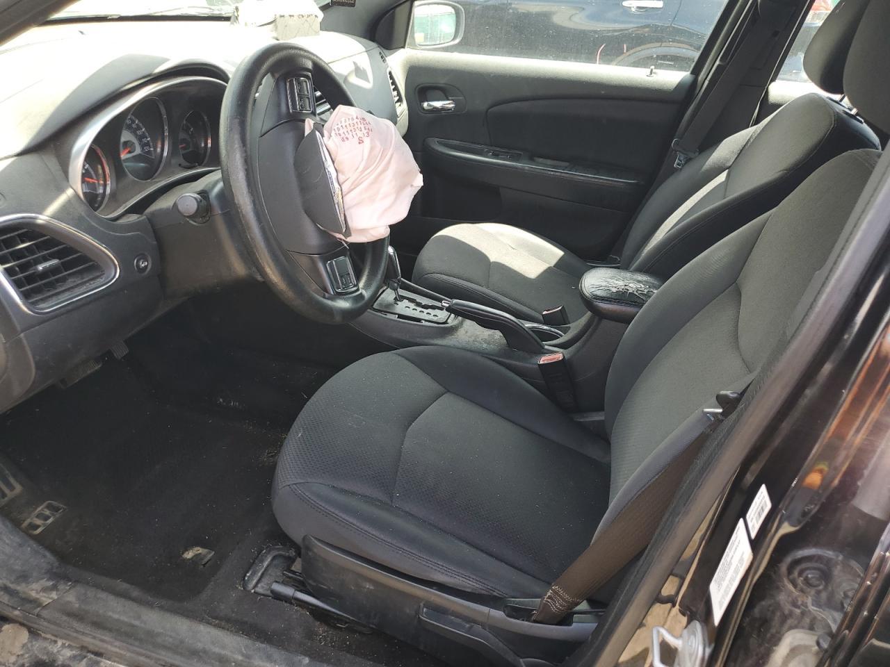 2014 Chrysler 200 Lx - Фото 7