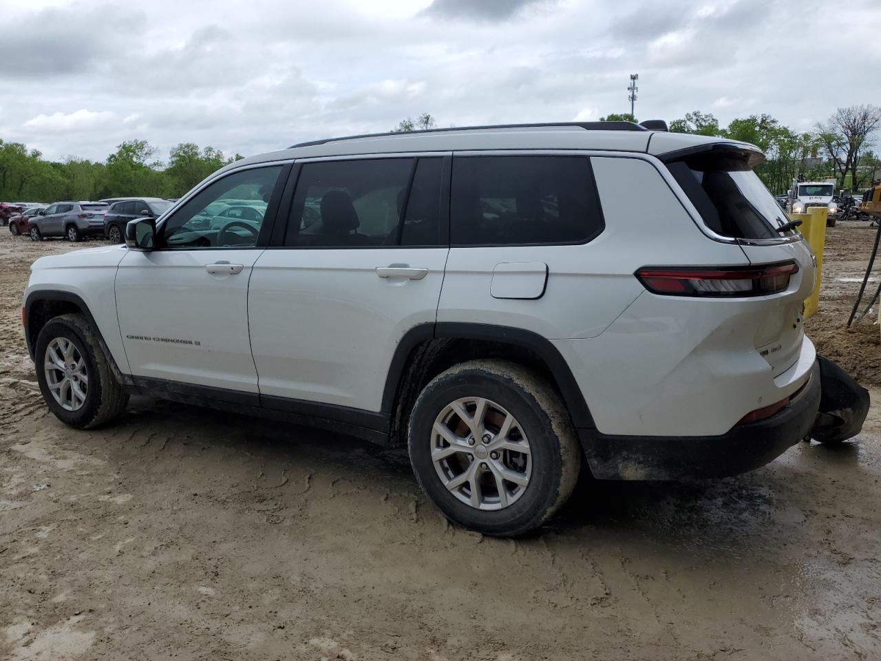 2022 Jeep Grand Cherokee L Limited - Image 2