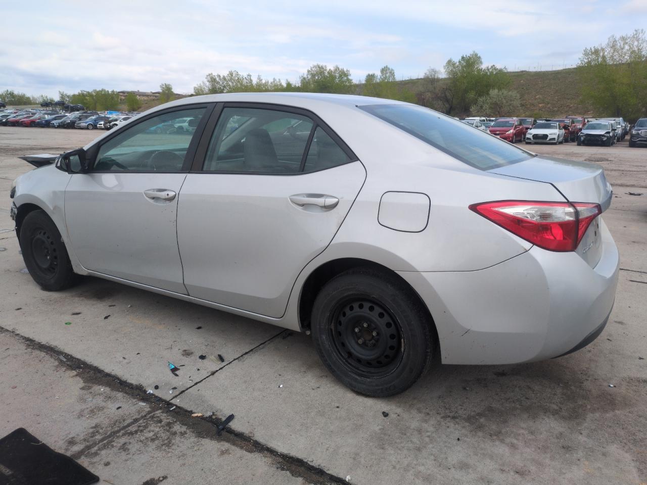 2014 Toyota Corolla L - Фото 2