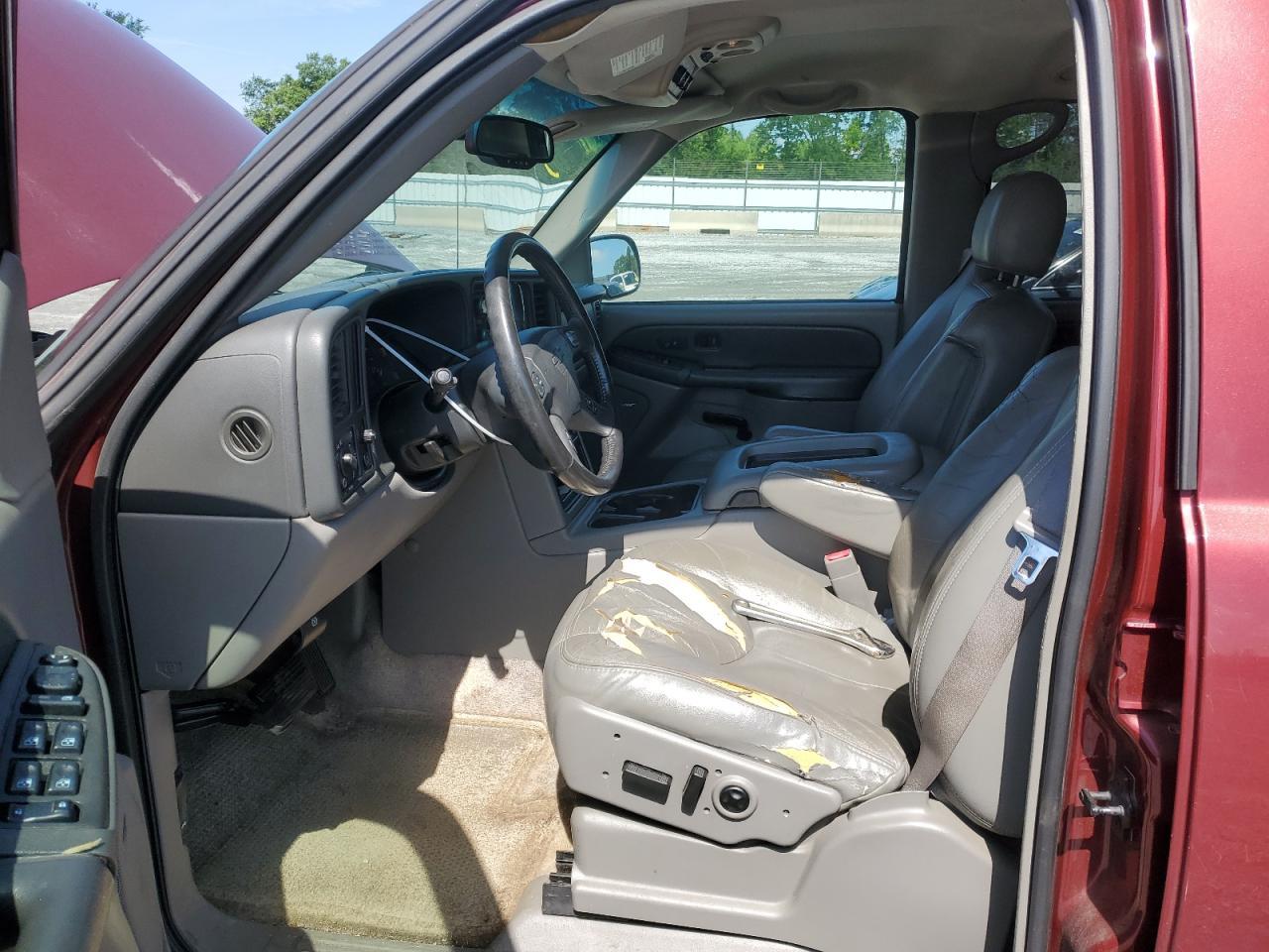 2003 Chevrolet Suburban C1500 - Image 7