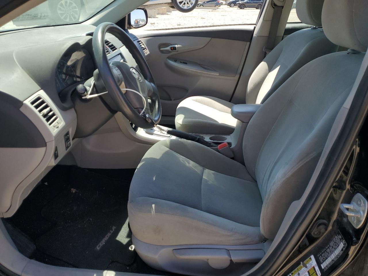 2013 Toyota Corolla Base - Фото 7