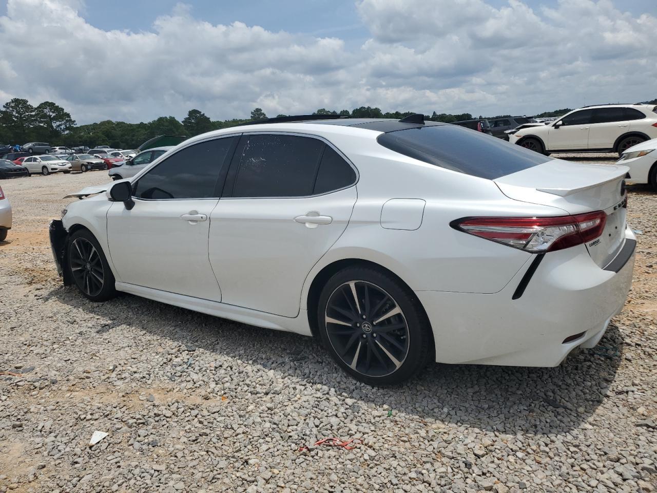 2019 Toyota Camry Xse - Фото 2