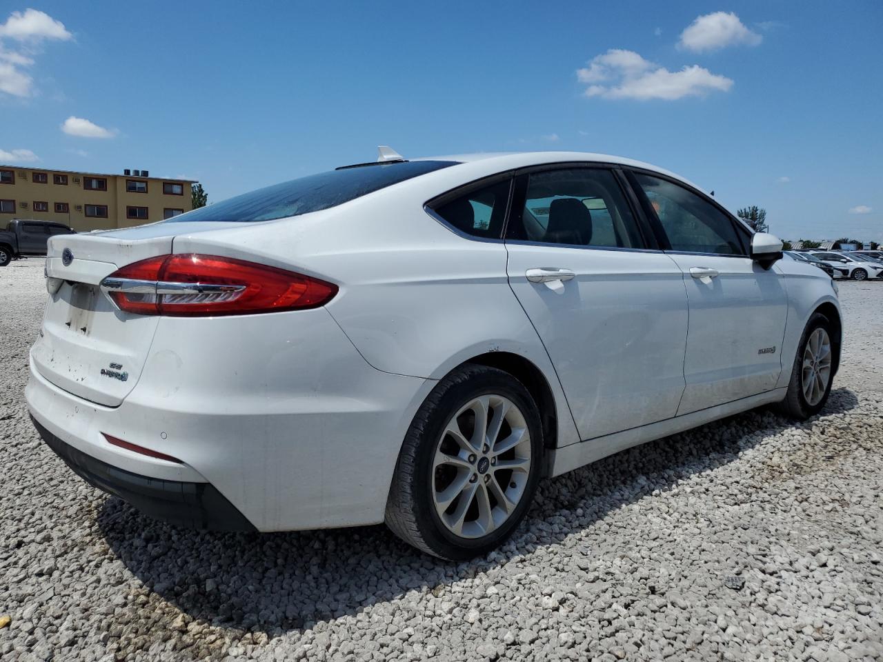 2019 Ford Fusion Se - Image 3