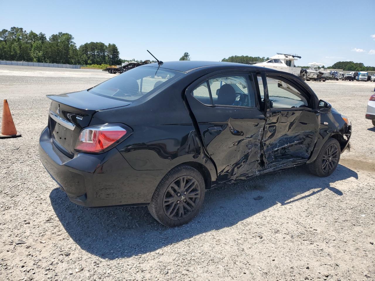2023 Mitsubishi Mirage G4 Es - Image 3