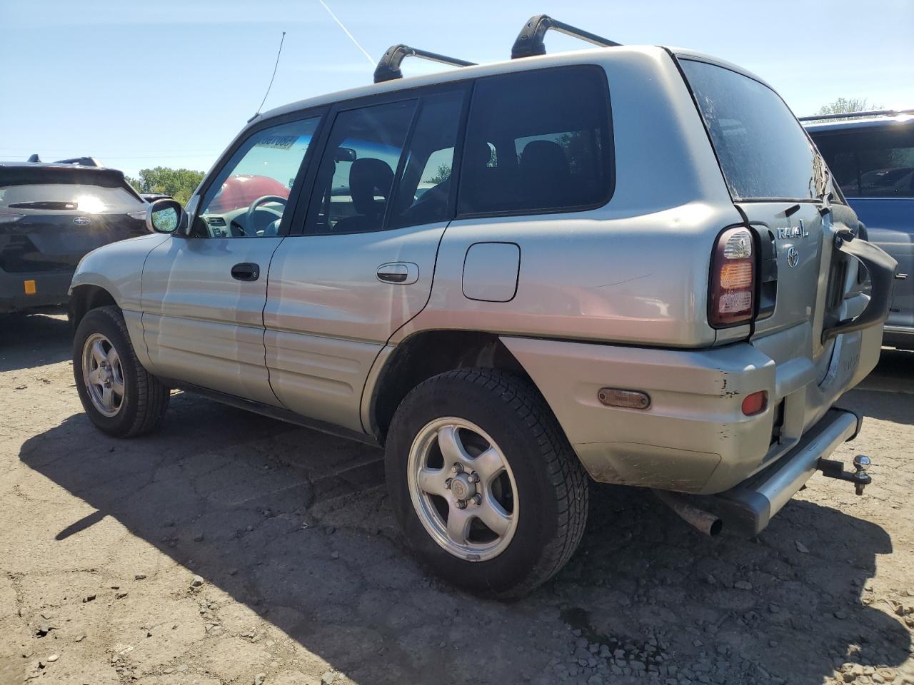 2000 Toyota Rav4 - Фото 2