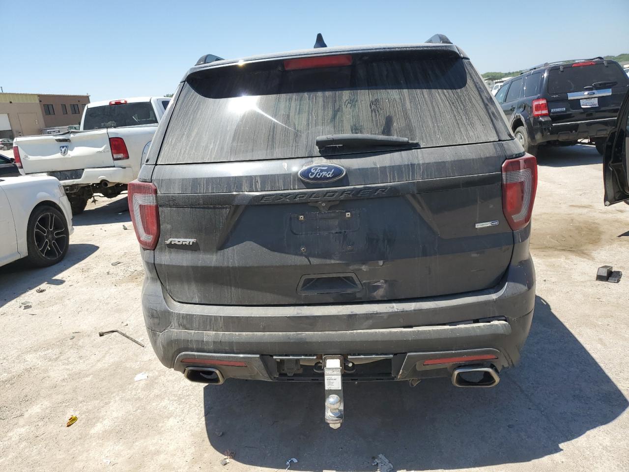 2017 Ford Explorer Sport - Image 6