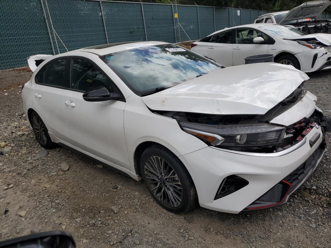 2022 Kia Forte Gt Line - Фото 4