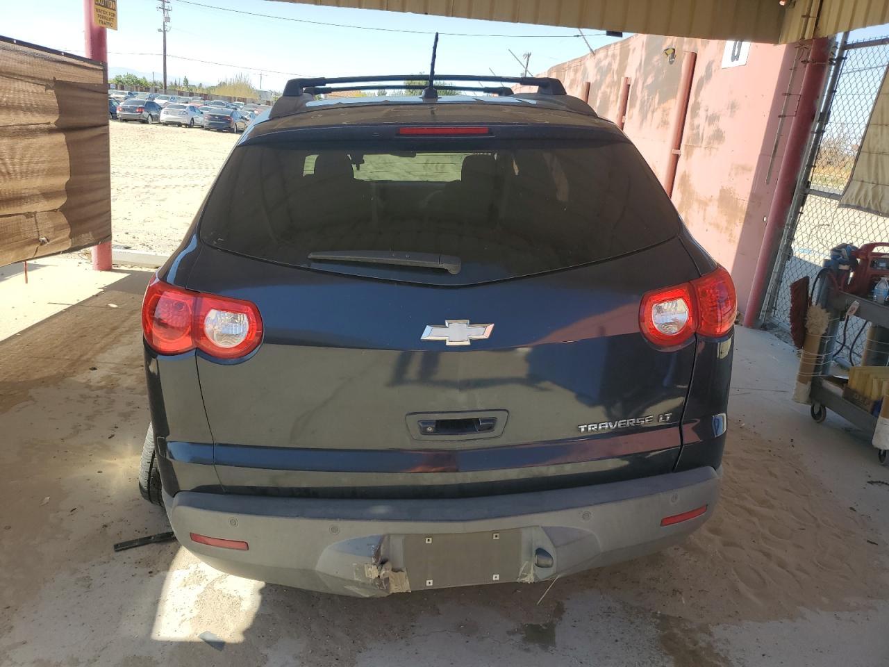 2010 Chevrolet Traverse Lt - Image 6