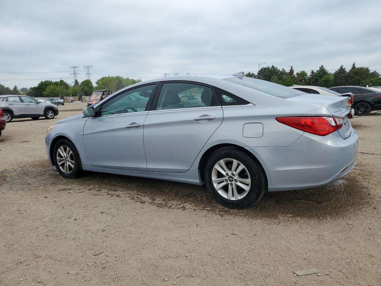 2013 Hyundai Sonata Gls - Image 2