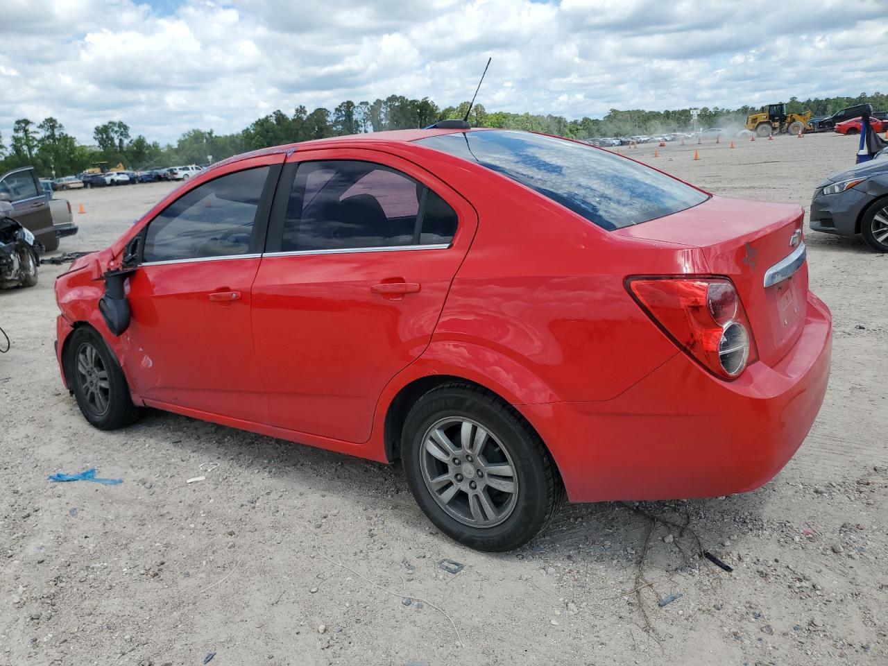 2015 Chevrolet Sonic Lt - Фото 2