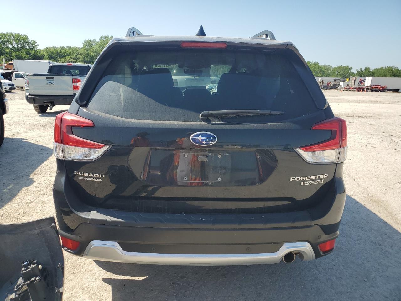 2020 Subaru Forester Touring - Фото 6