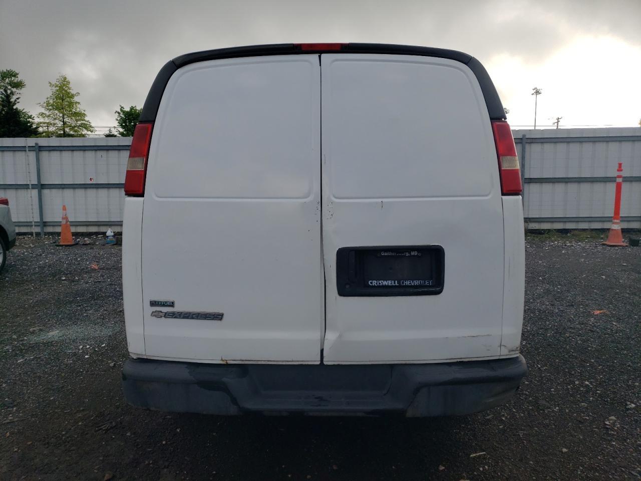 2011 Chevrolet Express G2500 - Фото 6