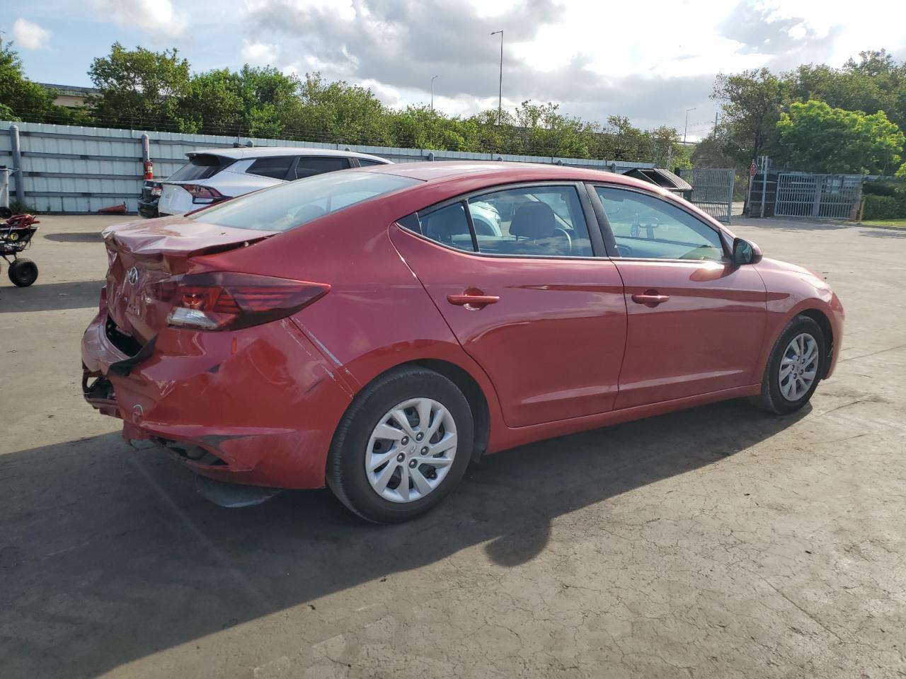 2020 Hyundai Elantra Se - Фото 3