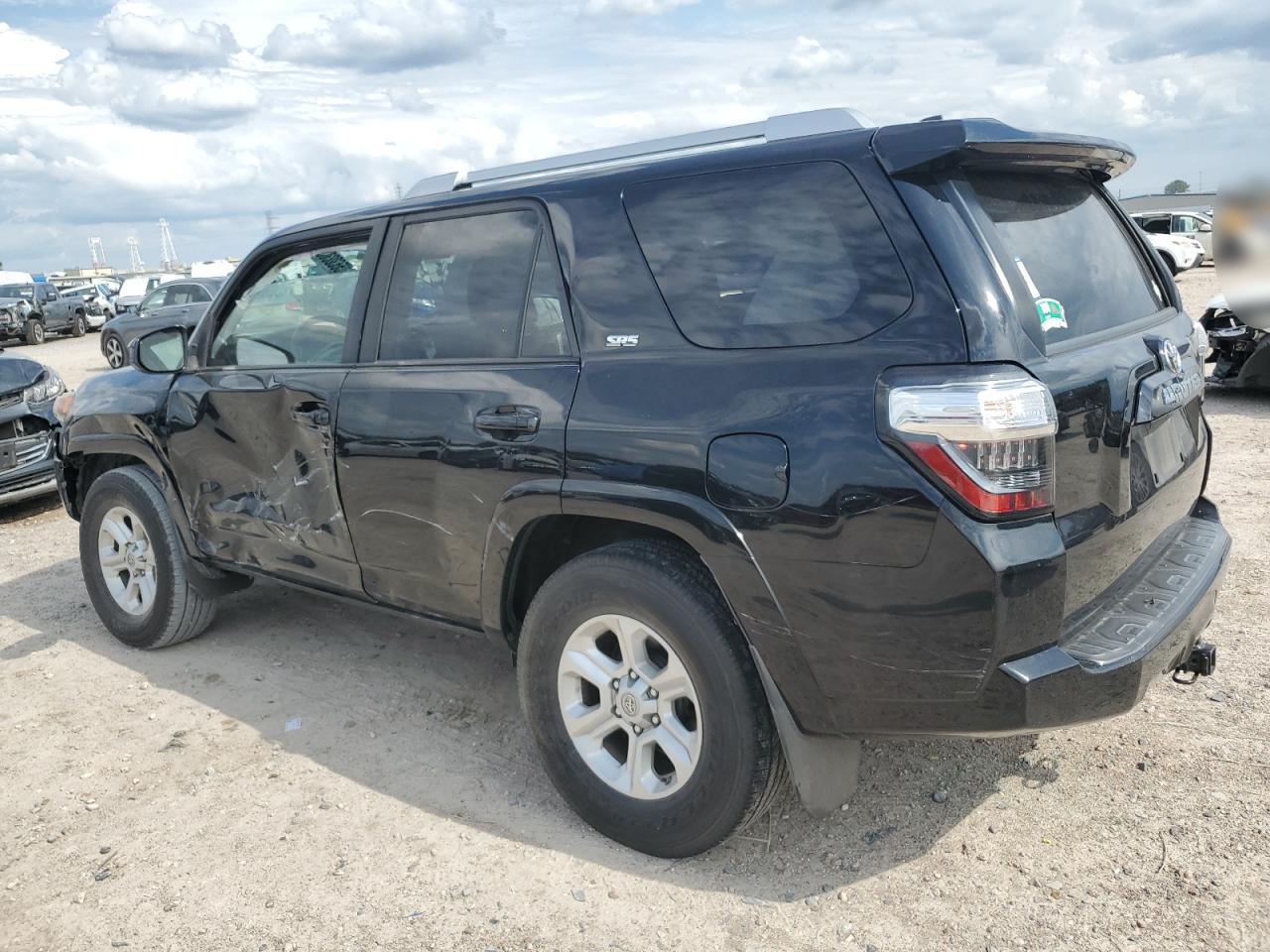 2017 Toyota 4Runner Sr5 - Фото 2