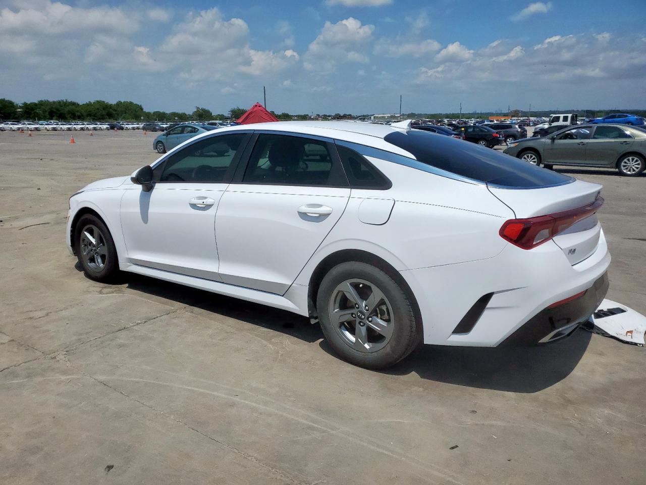 2021 Kia K5 Lxs - Фото 2