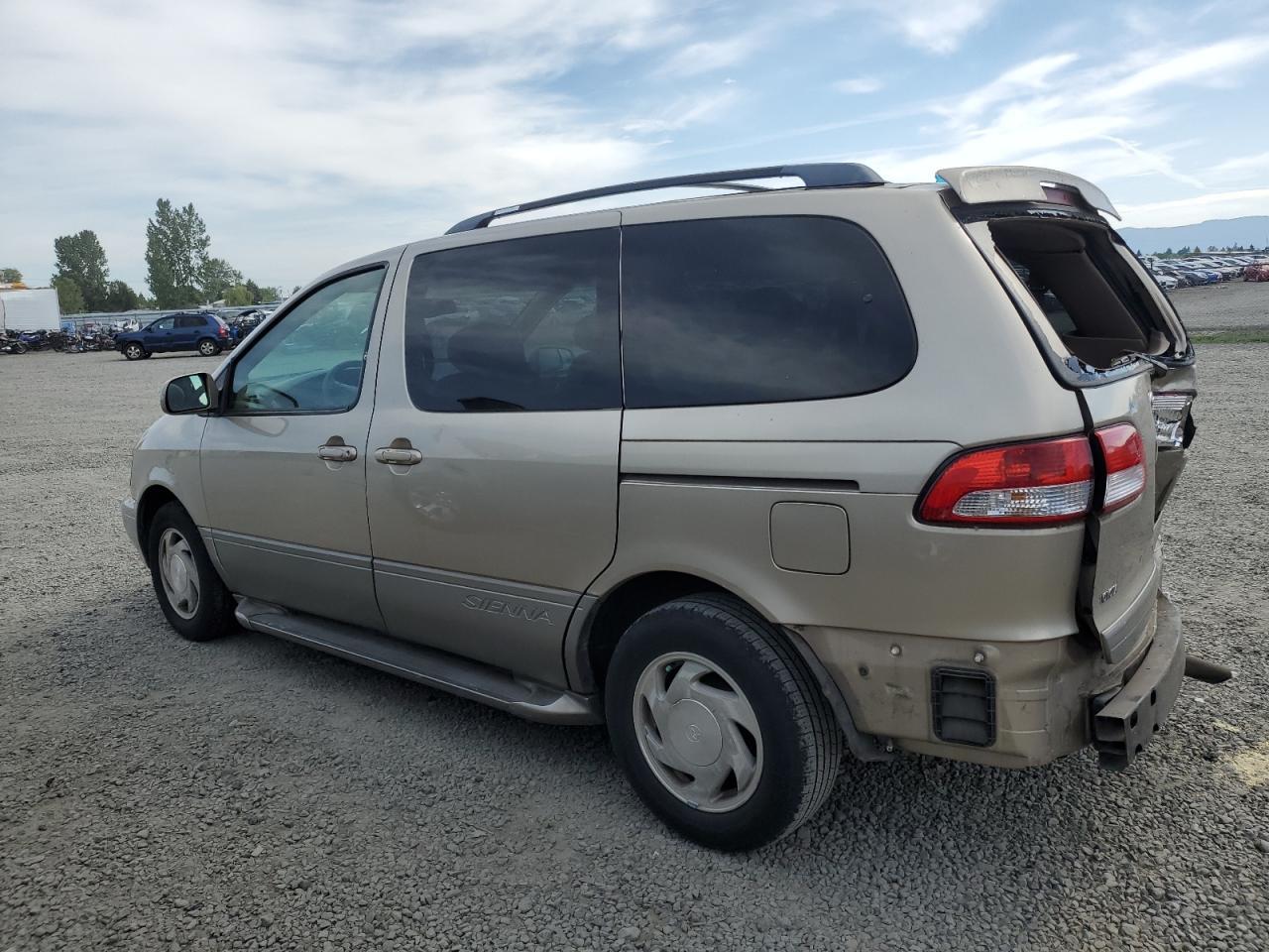 2001 Toyota Sienna Le - Фото 2