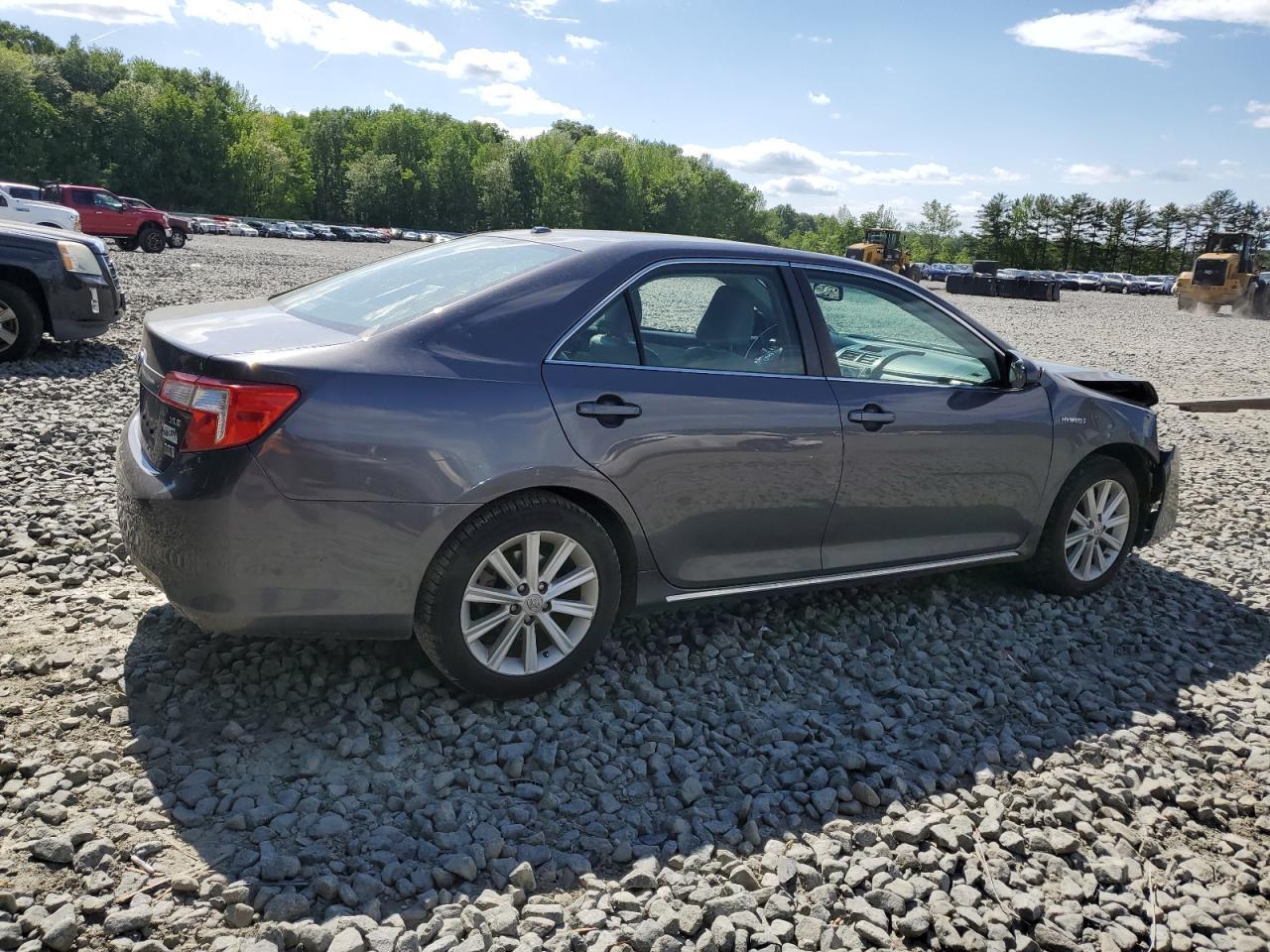 2012 Toyota Camry Hybrid - Фото 3