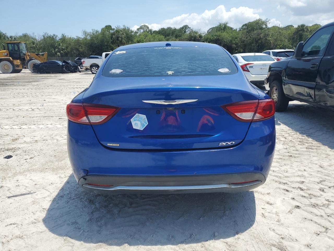 2015 Chrysler 200 Limited - Фото 6