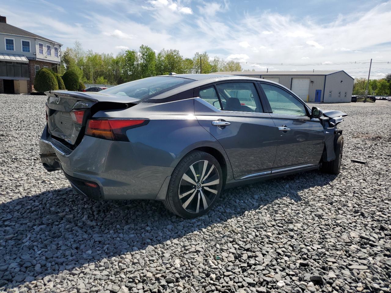 2019 Nissan Altima 2.5 Platinum - Фото 3