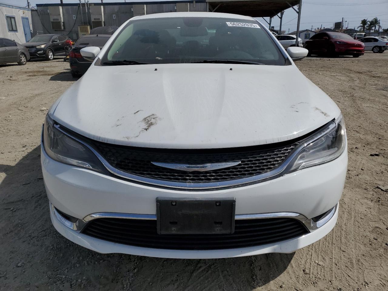 2015 Chrysler 200 Limited - Фото 5