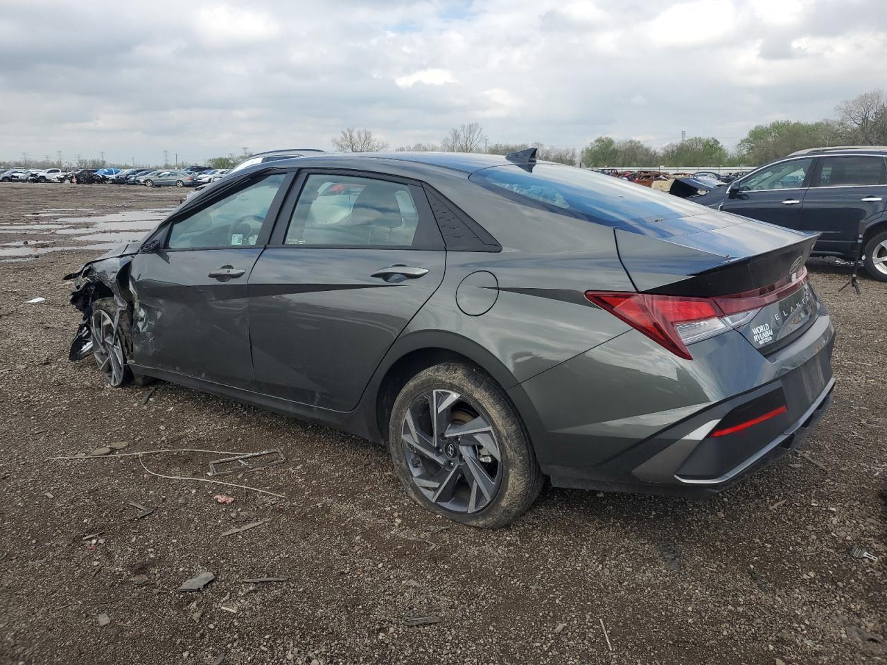 2025 Hyundai Elantra Sel Sport - Фото 2