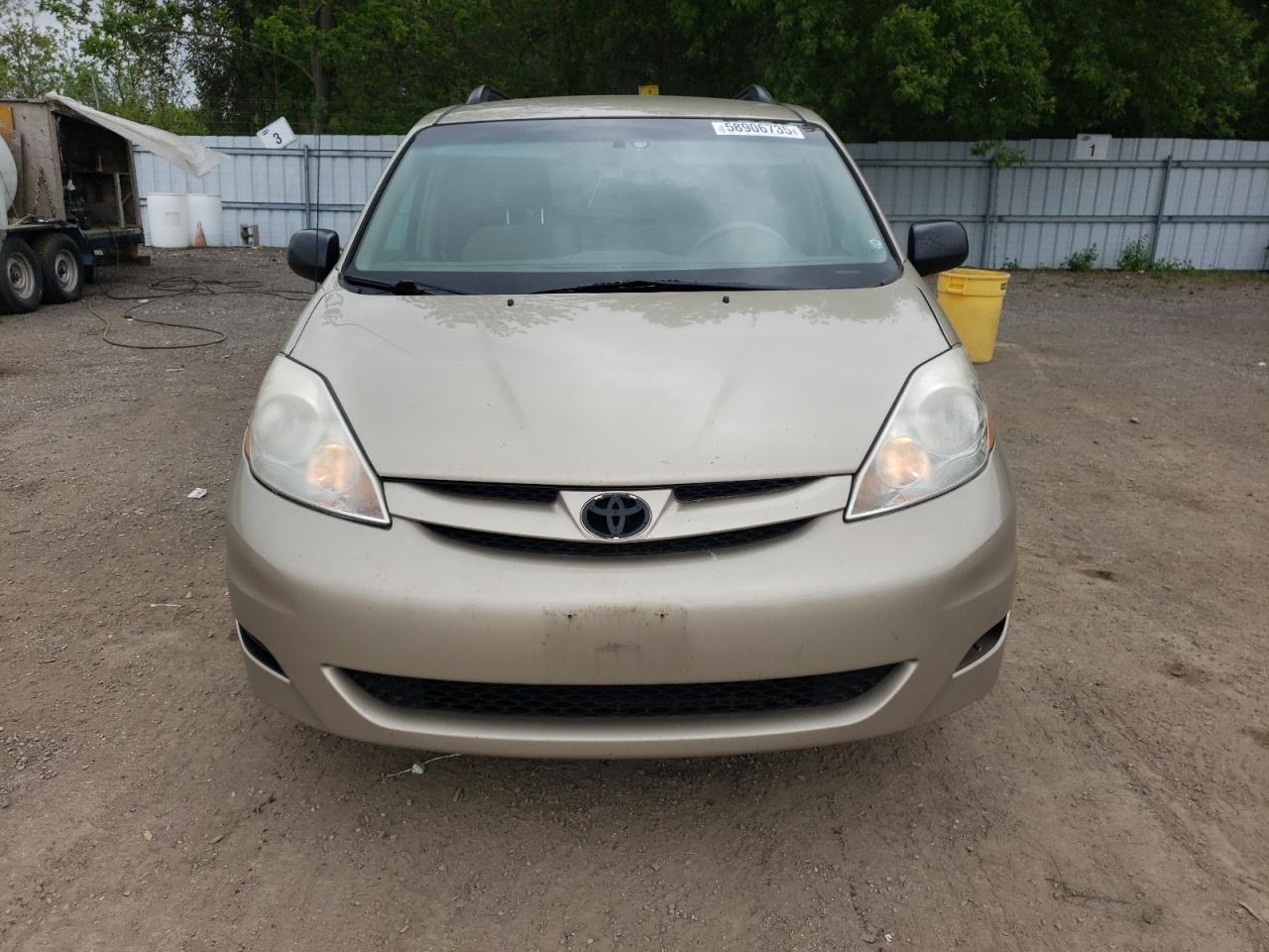 2009 Toyota Sienna Ce - Image 5