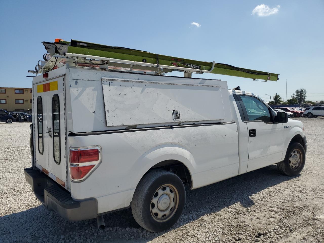 2010 Ford F150 - Фото 3