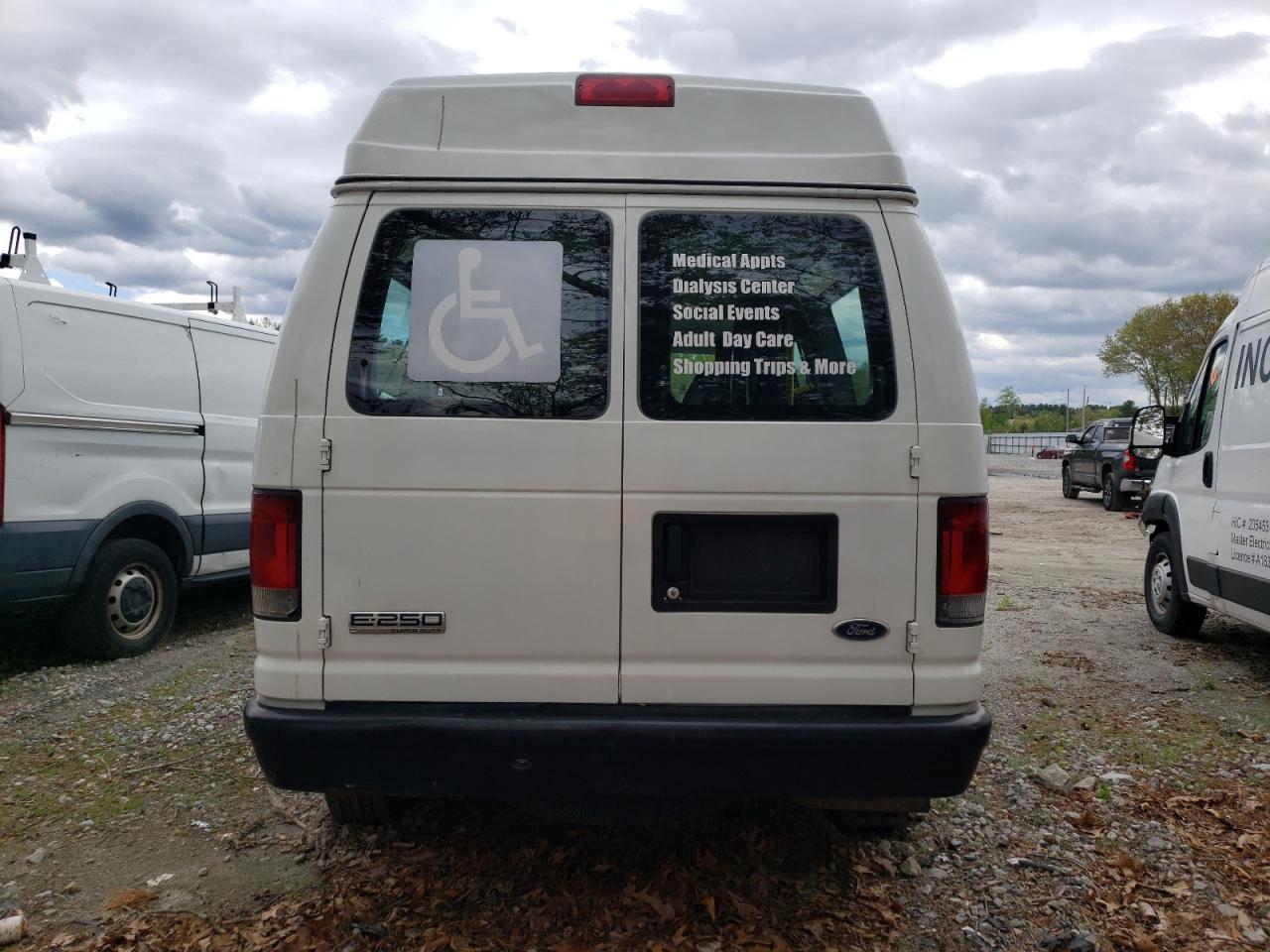 2007 Ford Econoline E250 Van - Фото 6