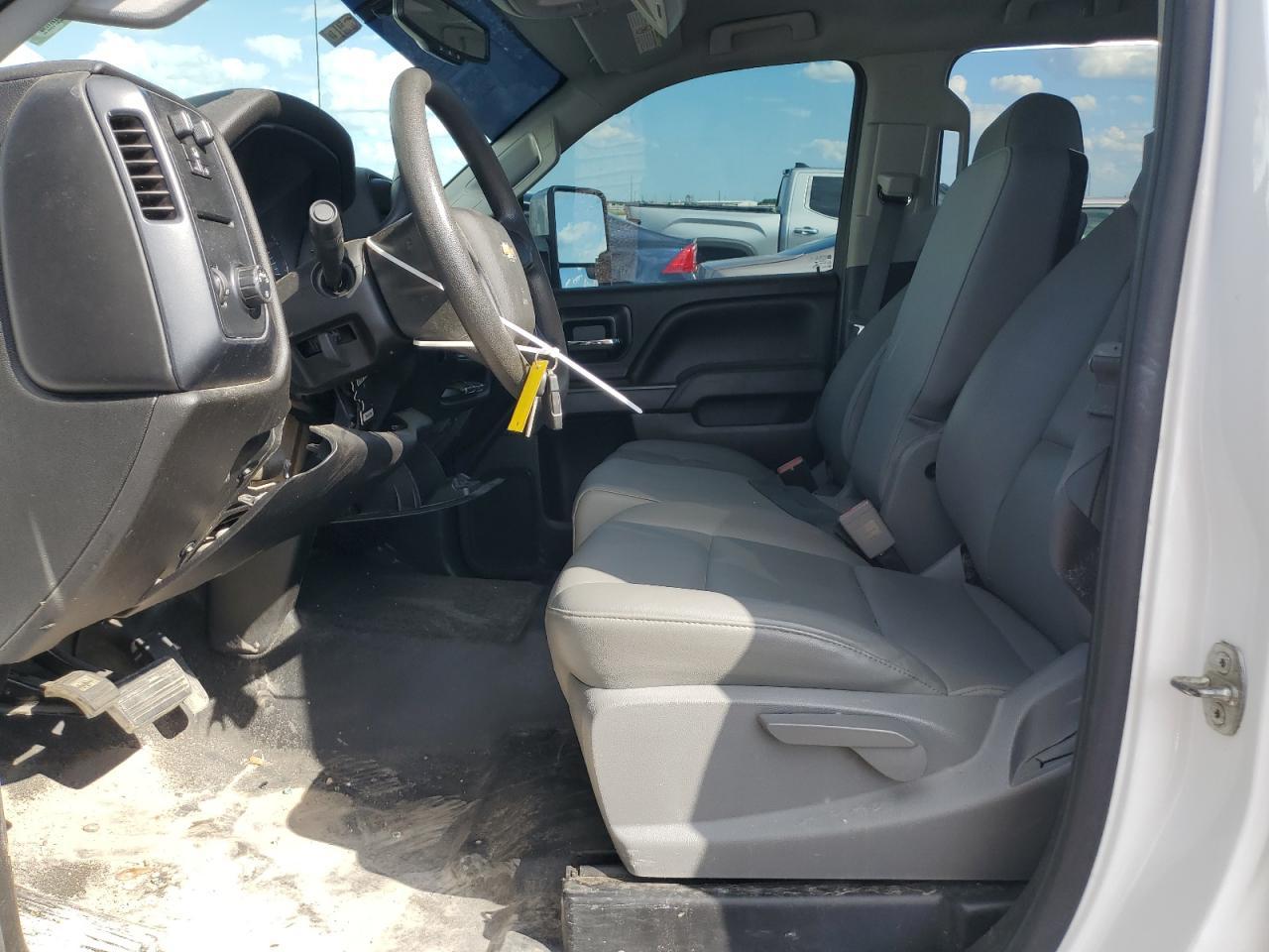 2019 Chevrolet Silverado C2500 Heavy Duty - Image 7