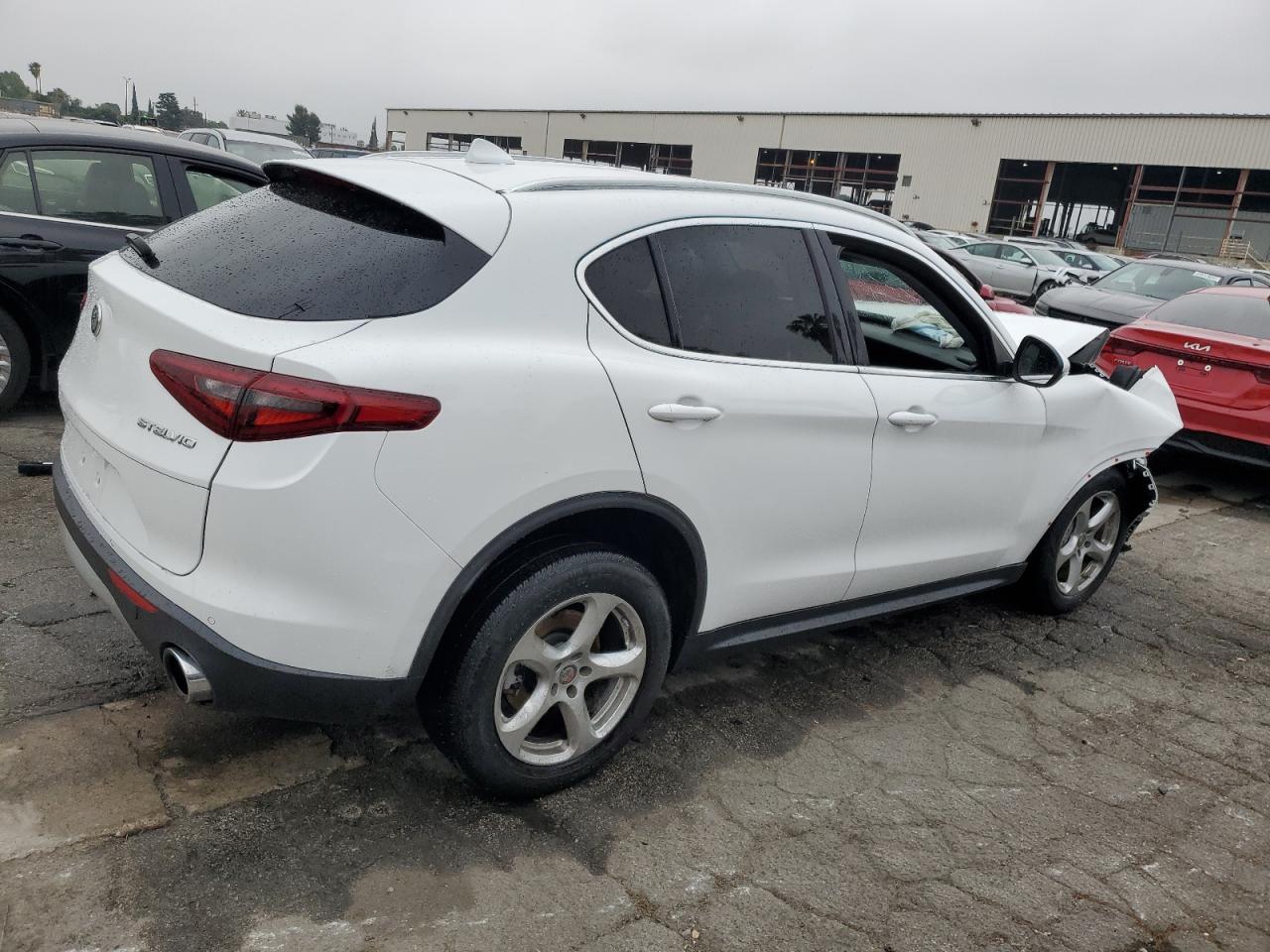 2020 Alfa Romeo Stelvio - Фото 3