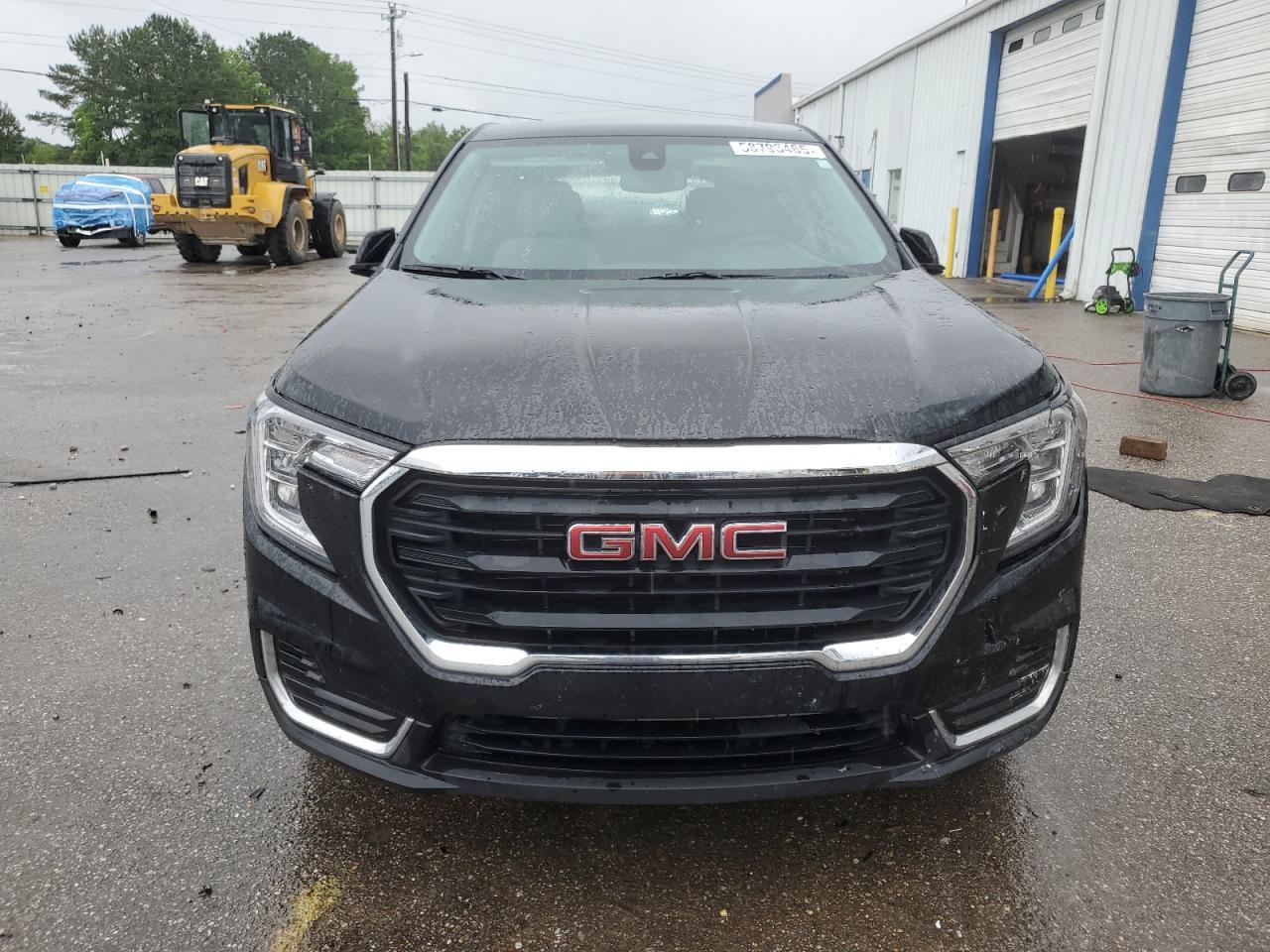 2024 GMC Terrain Sle - Image 5