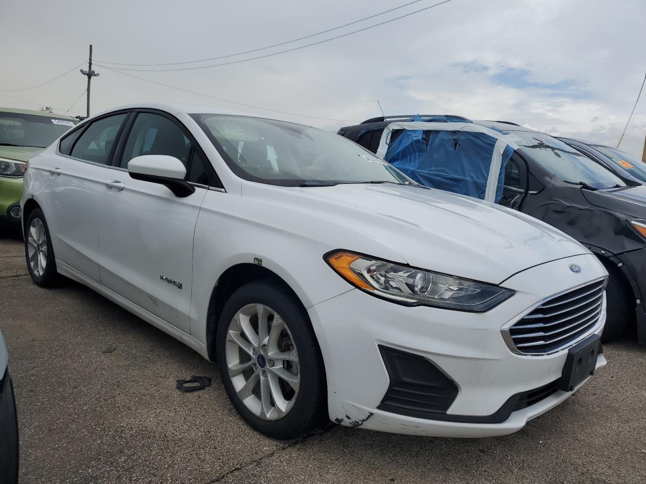 2019 Ford Fusion Se - Image 4
