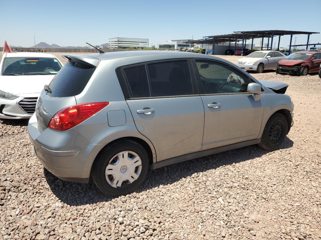 2012 Nissan Versa S - Фото 3