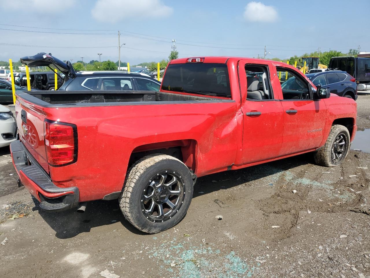 2018 Chevrolet Silverado C1500 Custom - Фото 3