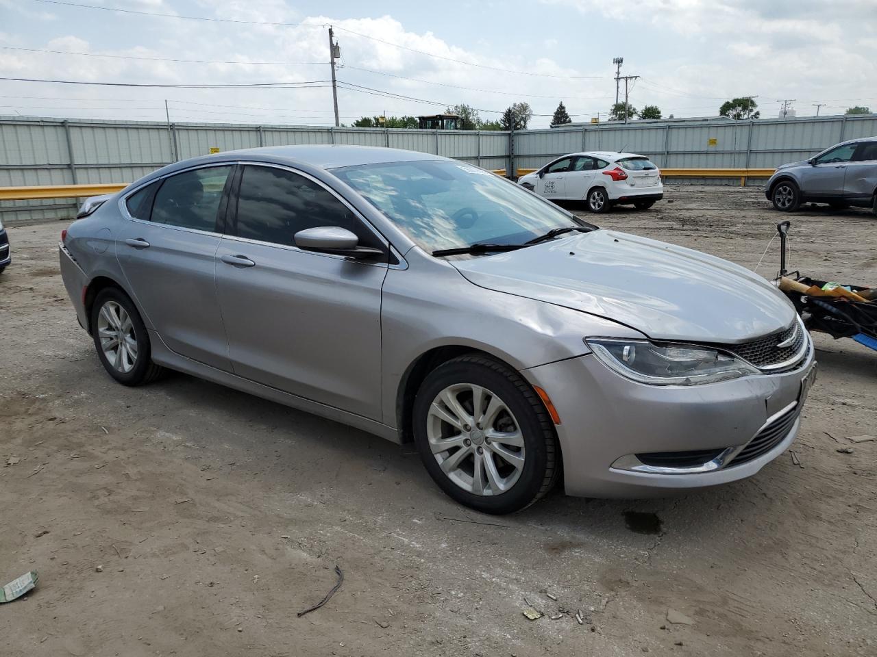 2015 Chrysler 200 Limited - Image 4