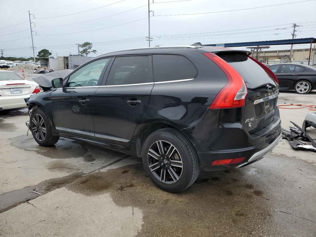 2017 Volvo Xc60 T5 Dynamic - Фото 2