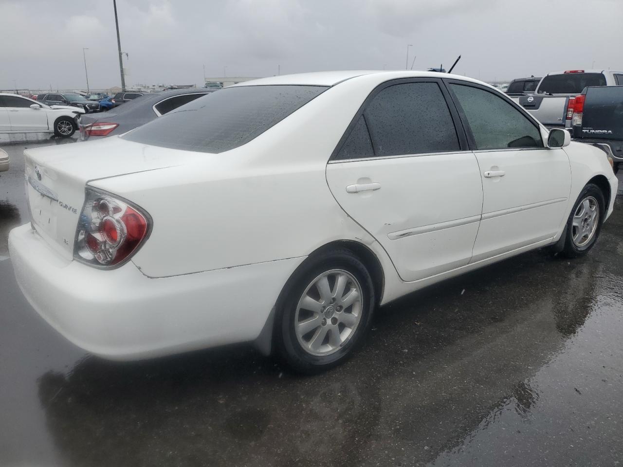 2002 Toyota Camry Le - Фото 3
