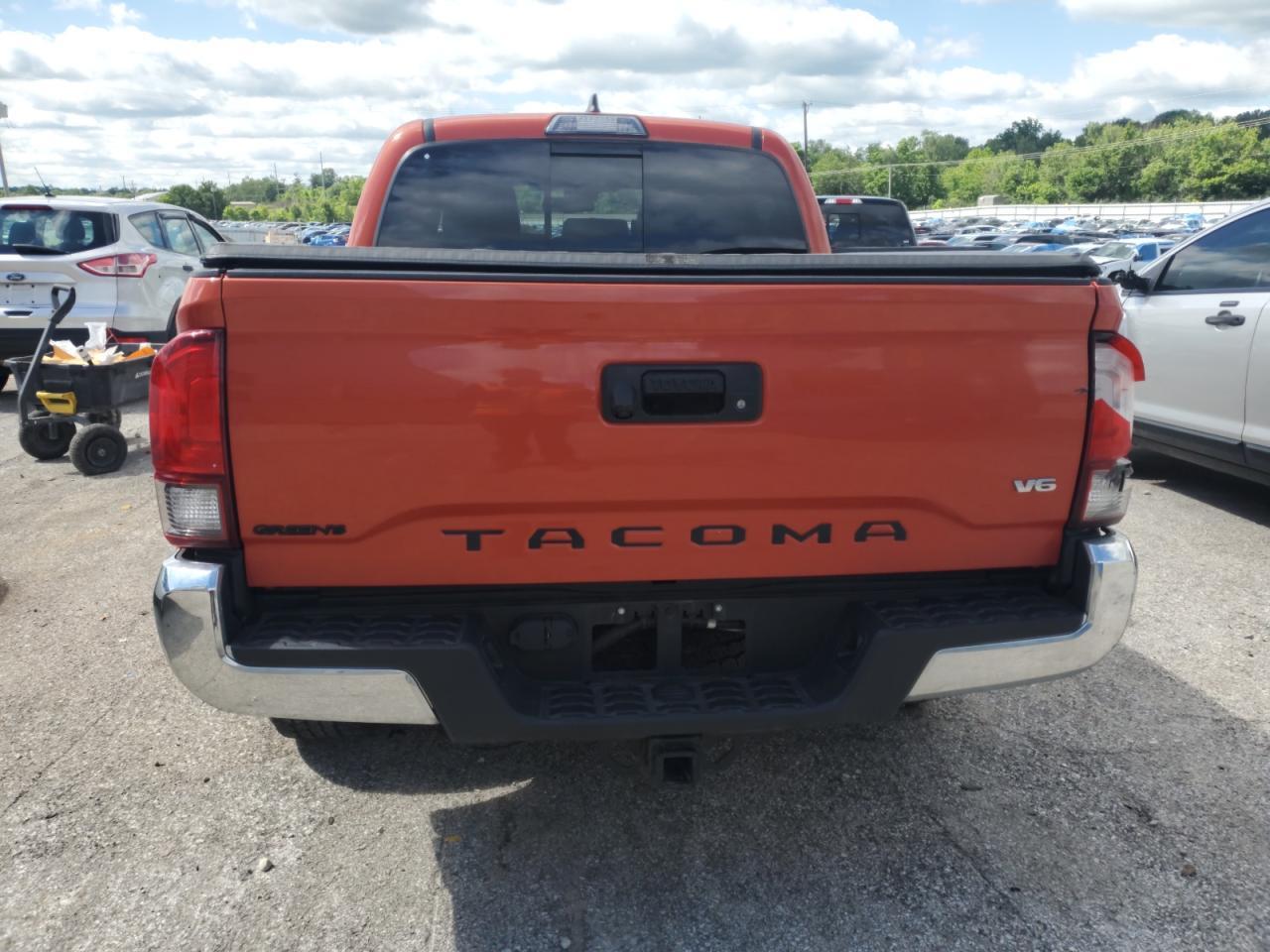2018 Toyota Tacoma Double Cab - Image 6