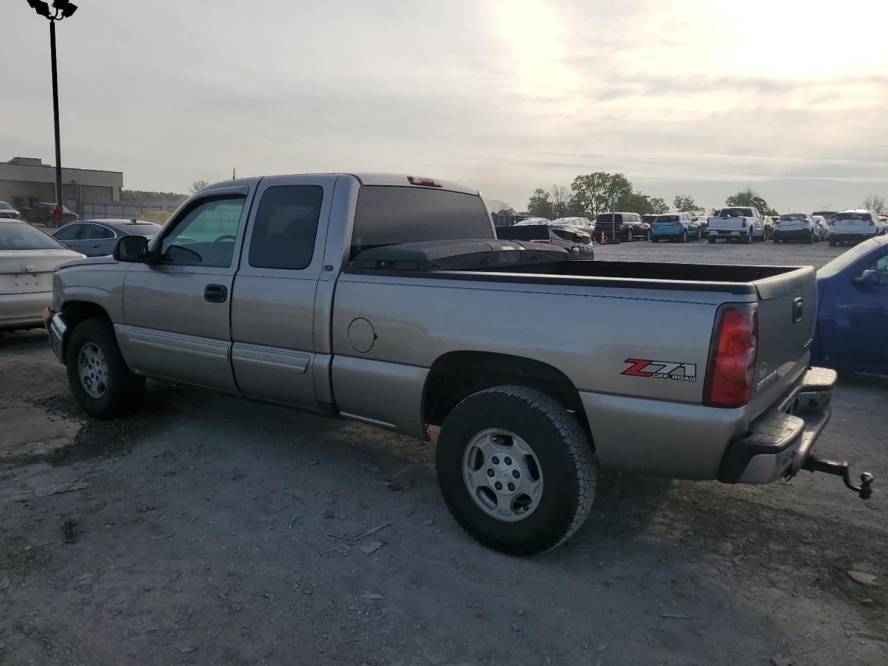 2003 Chevrolet Silverado K1500 - Image 2