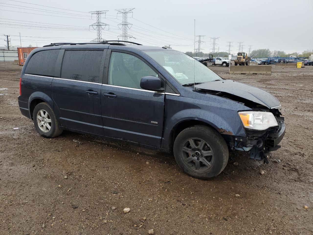 2008 Chrysler Town & Country Touring - Image 4