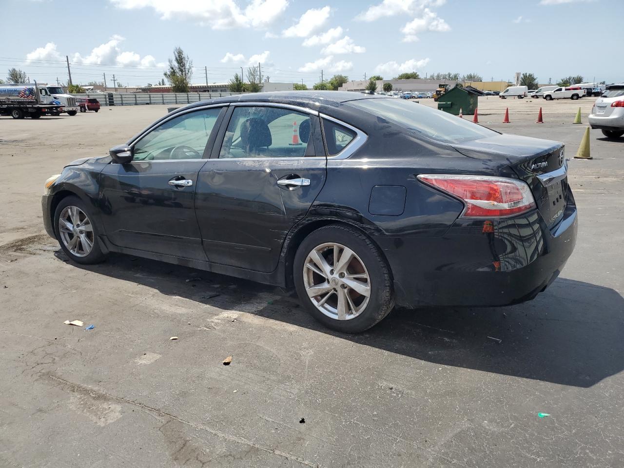 2015 Nissan Altima 2.5 - Фото 2