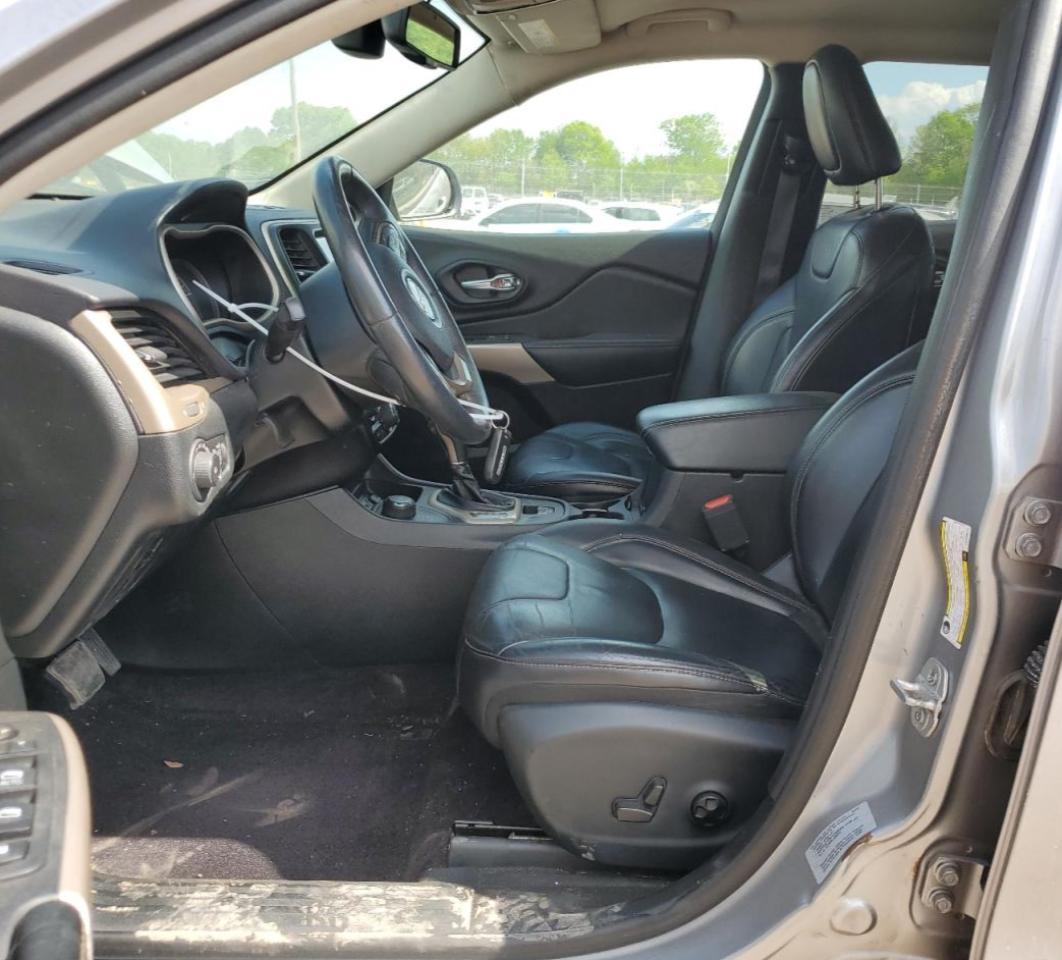 2017 Jeep Cherokee - Image 7