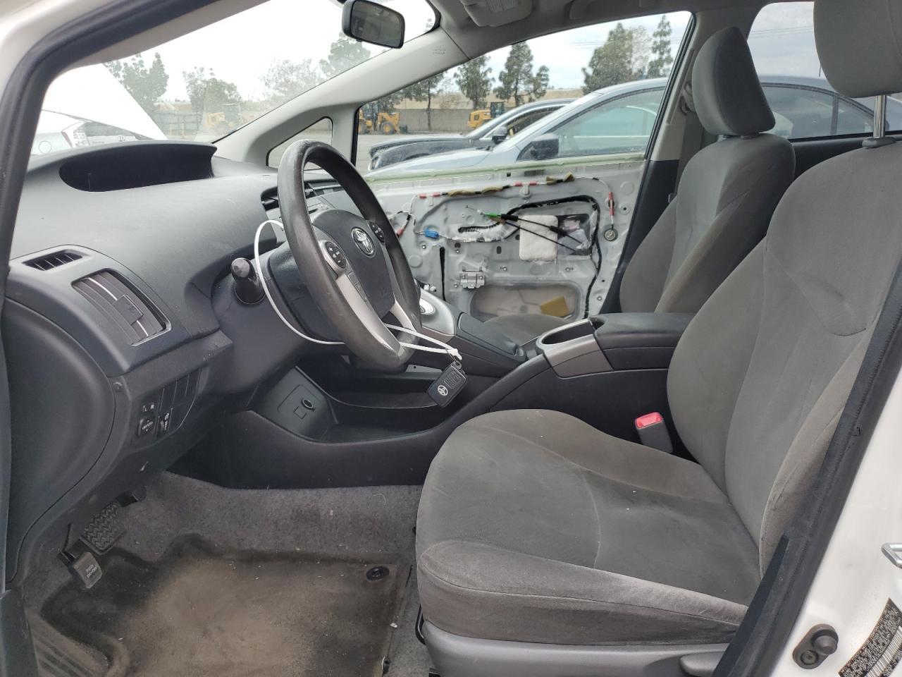 2012 Toyota Prius - Image 7