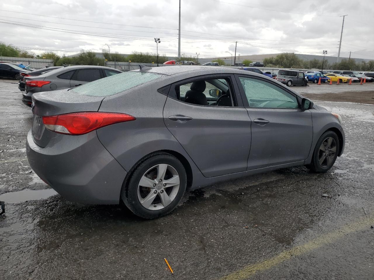 2013 Hyundai Elantra Gls - Image 3