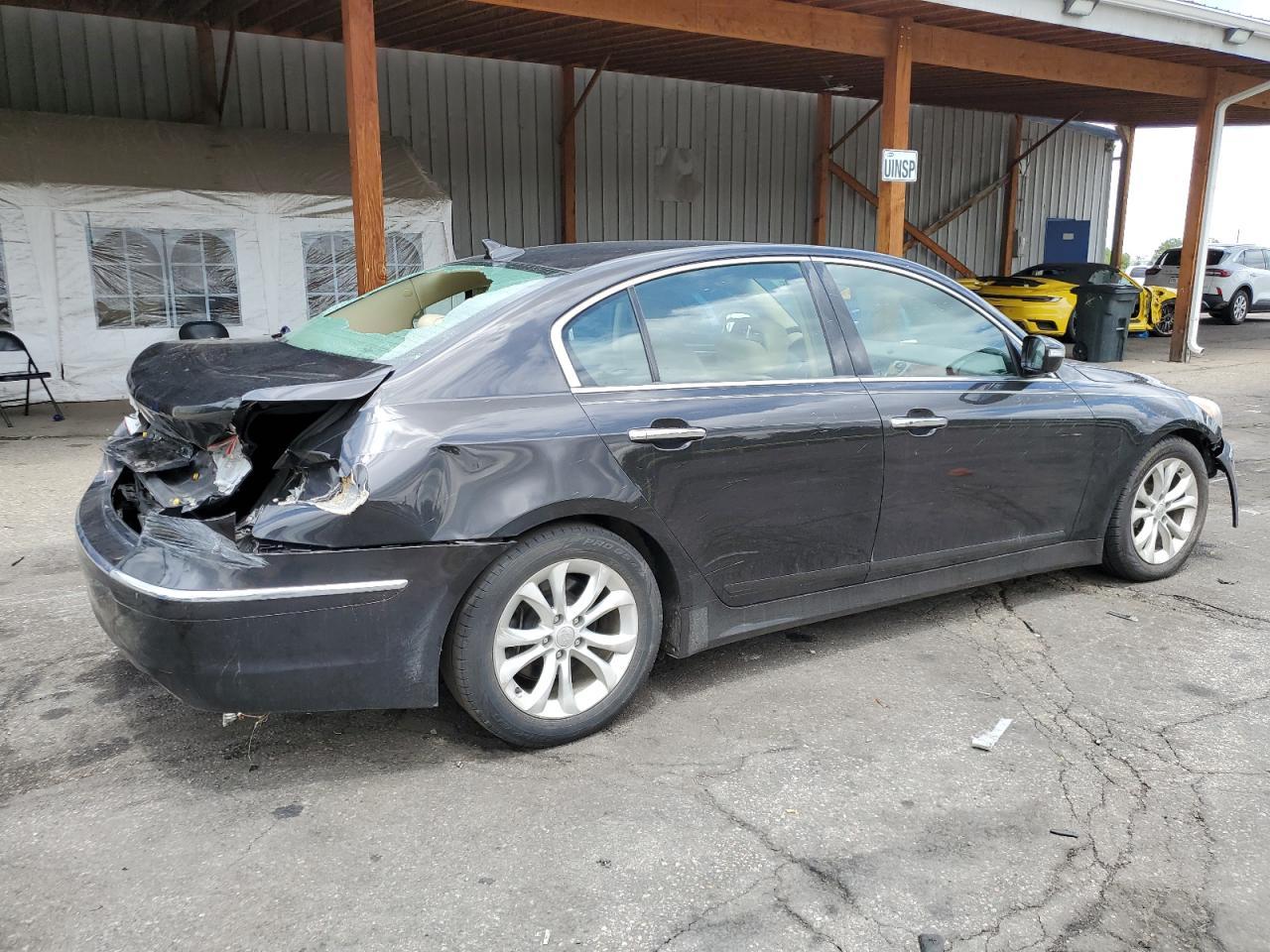 2013 Hyundai Genesis 3.8L - Фото 3