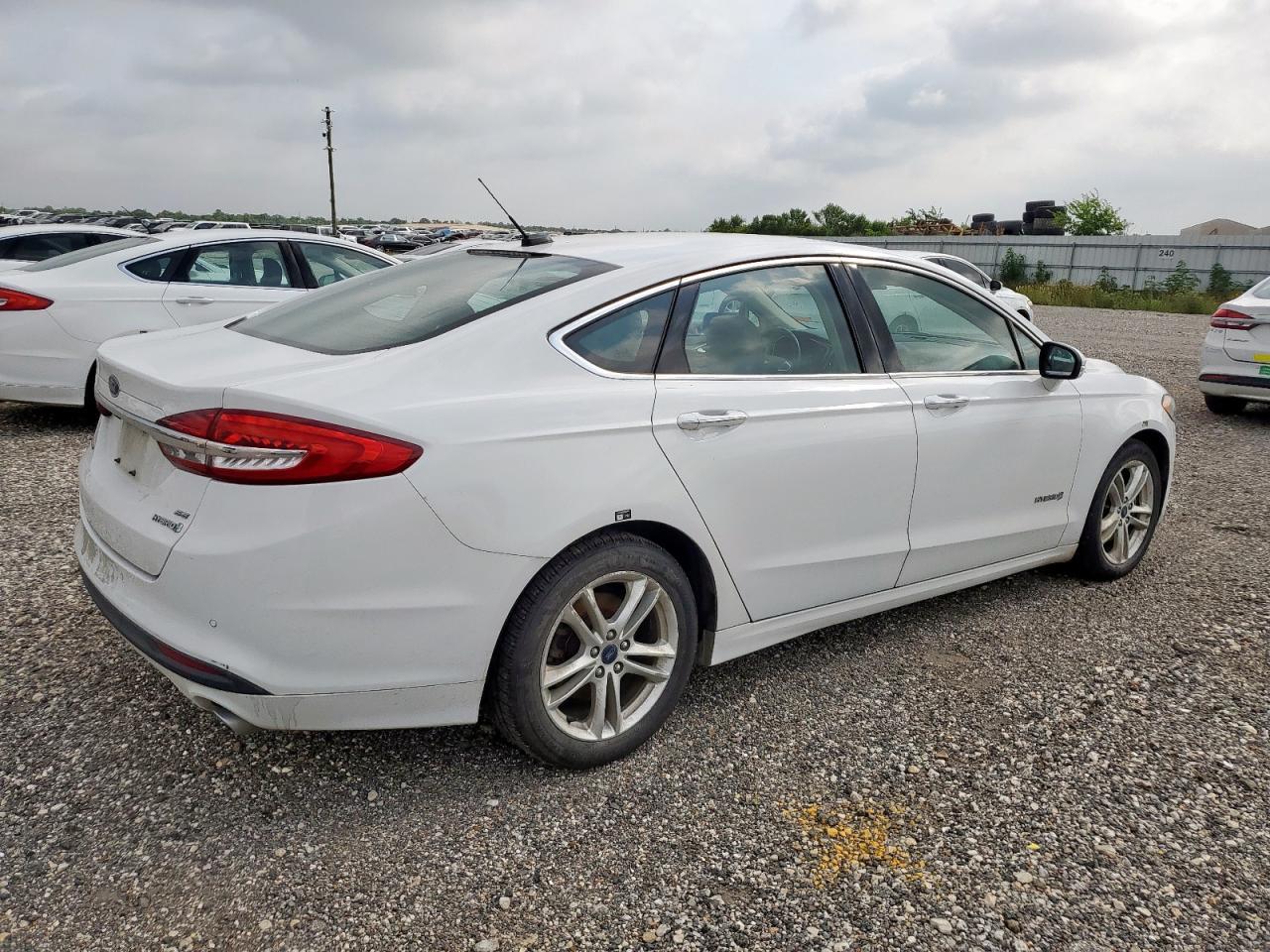 2018 Ford Fusion Se Hybrid - Image 3